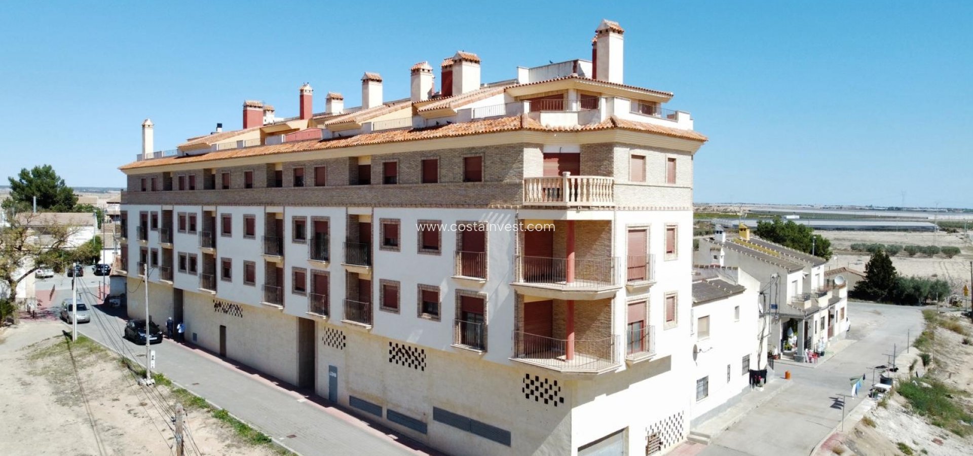 Neubau - Apartment - Jerónimo y Avileses