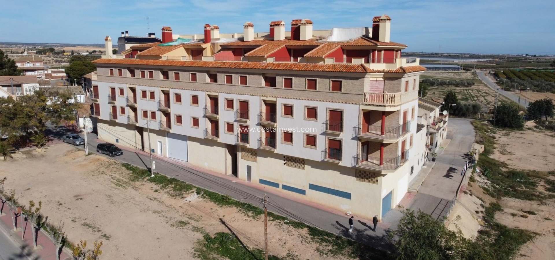 Neubau - Apartment - Jerónimo y Avileses