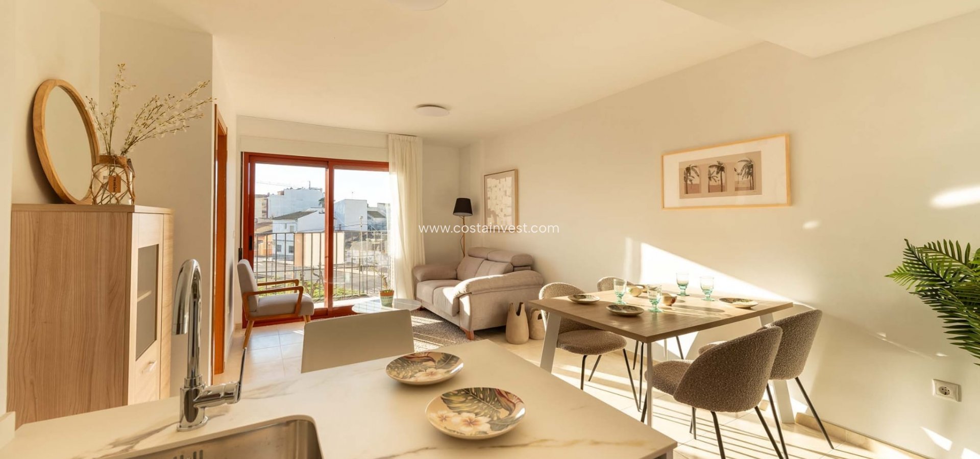 Neubau - Apartment - Jerónimo y Avileses