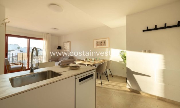 Neubau - Apartment - Jerónimo y Avileses