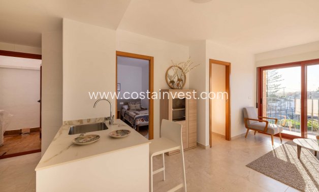 Neubau - Apartment - Jerónimo y Avileses
