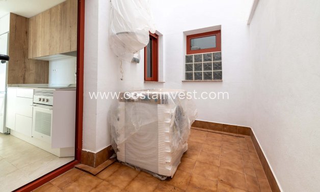 Neubau - Apartment - Jerónimo y Avileses