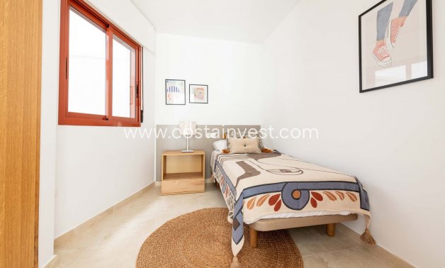 Neubau - Apartment - Jerónimo y Avileses
