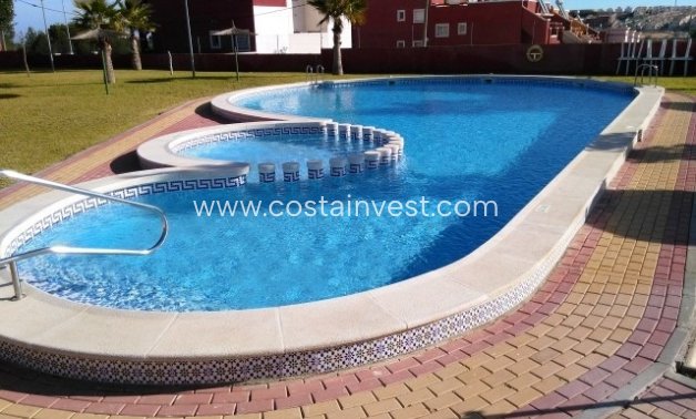 Resale - Top floor apartment - Orihuela Costa - Villamartín