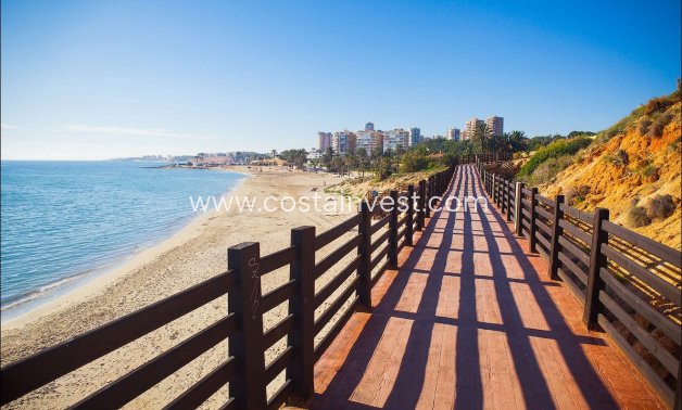 Resale - Apartment - Orihuela Costa - Dehesa de Campoamor