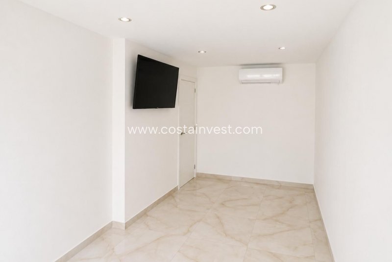 Casa en venta en Torrevieja zona Los Balcones