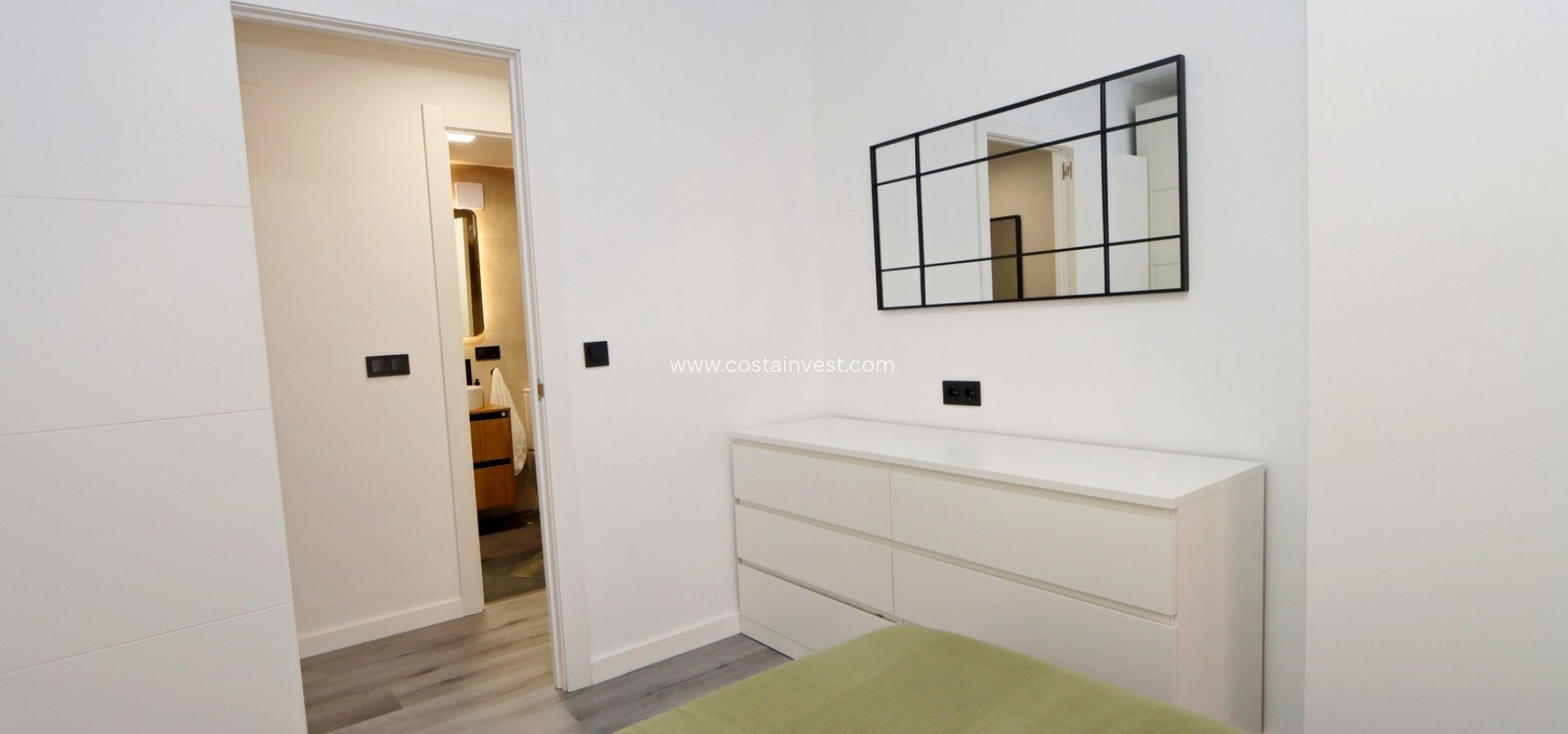 Resale - Apartment - Torrevieja - Playa de los Locos