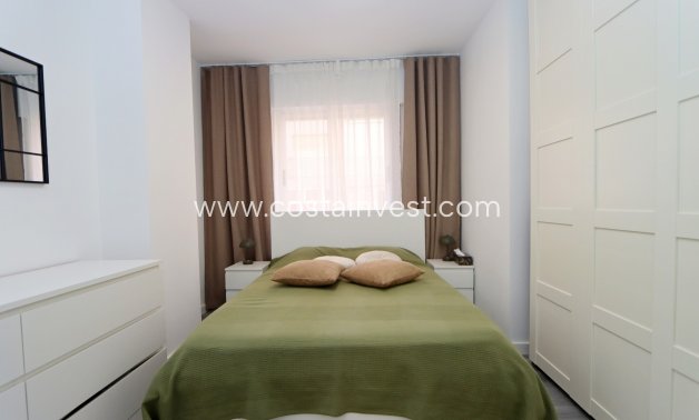 Resale - Apartment - Torrevieja - Playa de los Locos