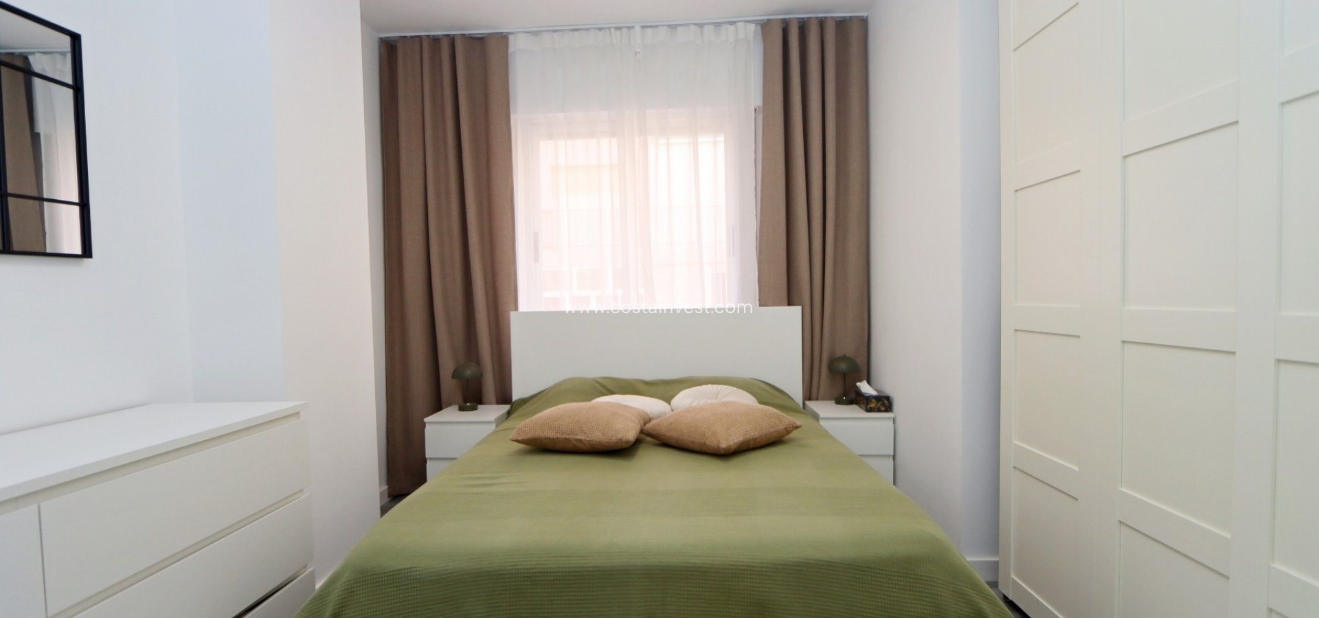 Resale - Apartment - Torrevieja - Playa de los Locos