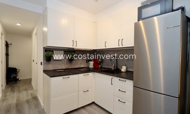 Resale - Apartment - Torrevieja - Playa de los Locos