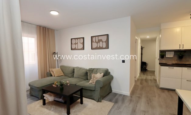 Resale - Apartment - Torrevieja - Playa de los Locos