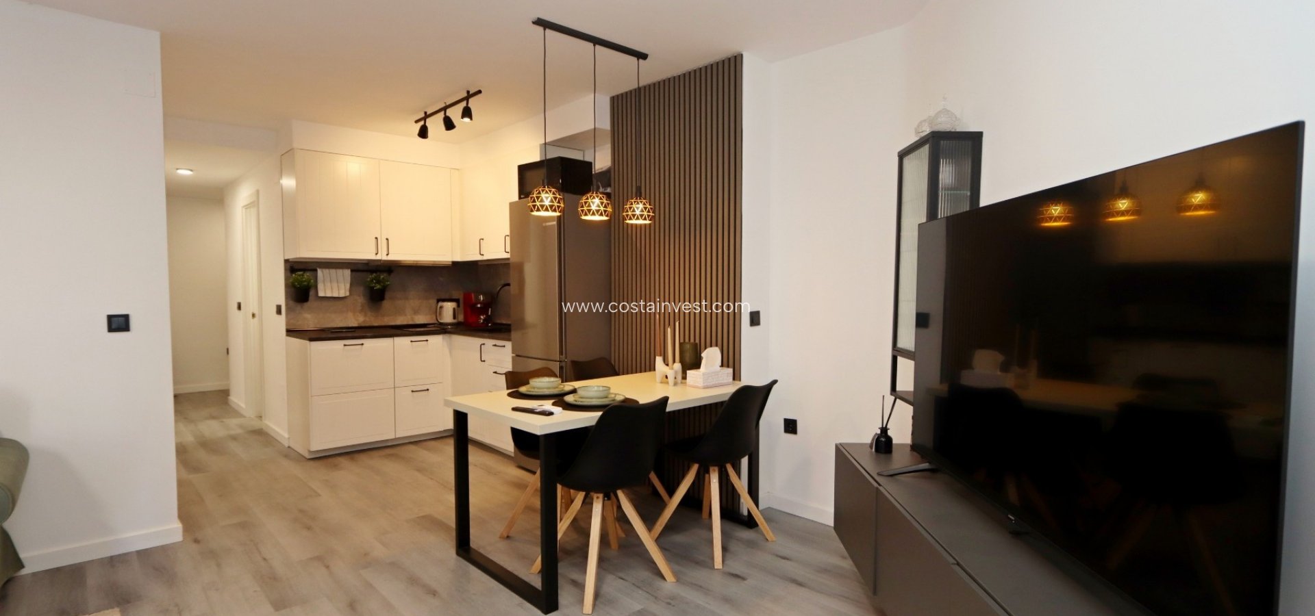 Resale - Apartment - Torrevieja - Playa de los Locos