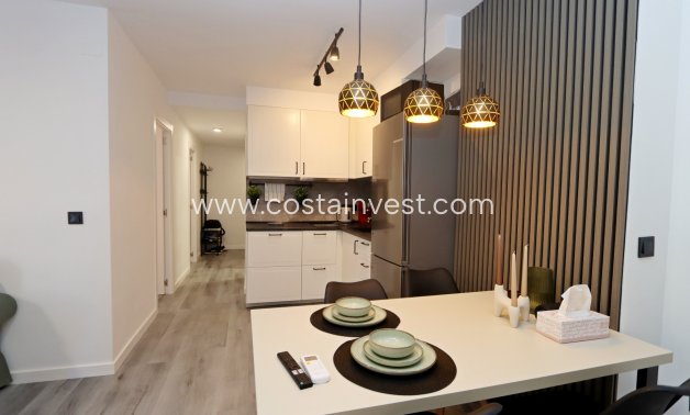 Resale - Apartment - Torrevieja - Playa de los Locos