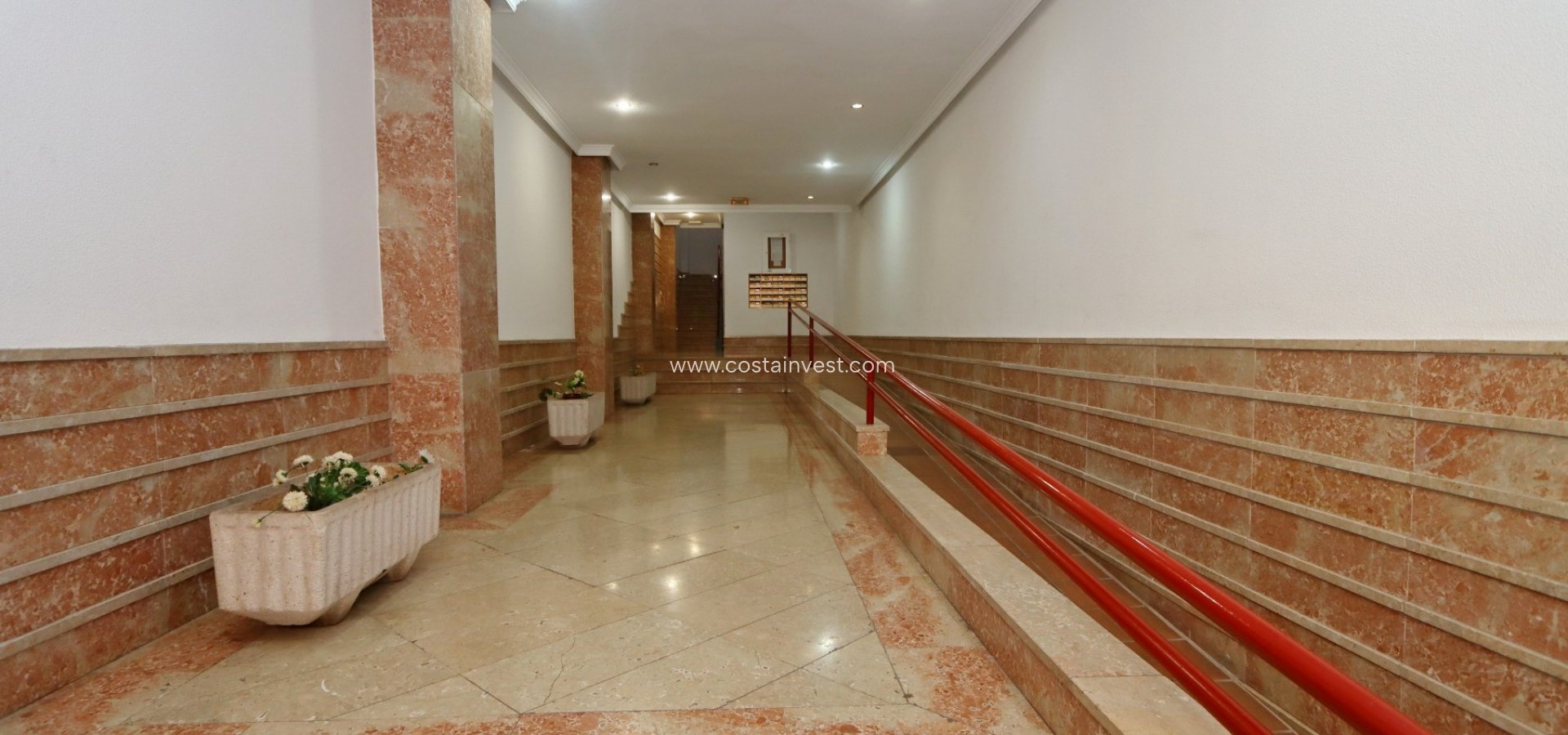 Resale - Apartment - Torrevieja - Playa de los Locos