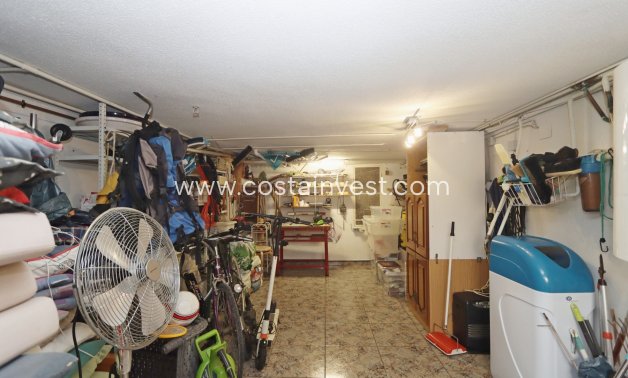 Resale - Villa - Orihuela Costa - Villamartín