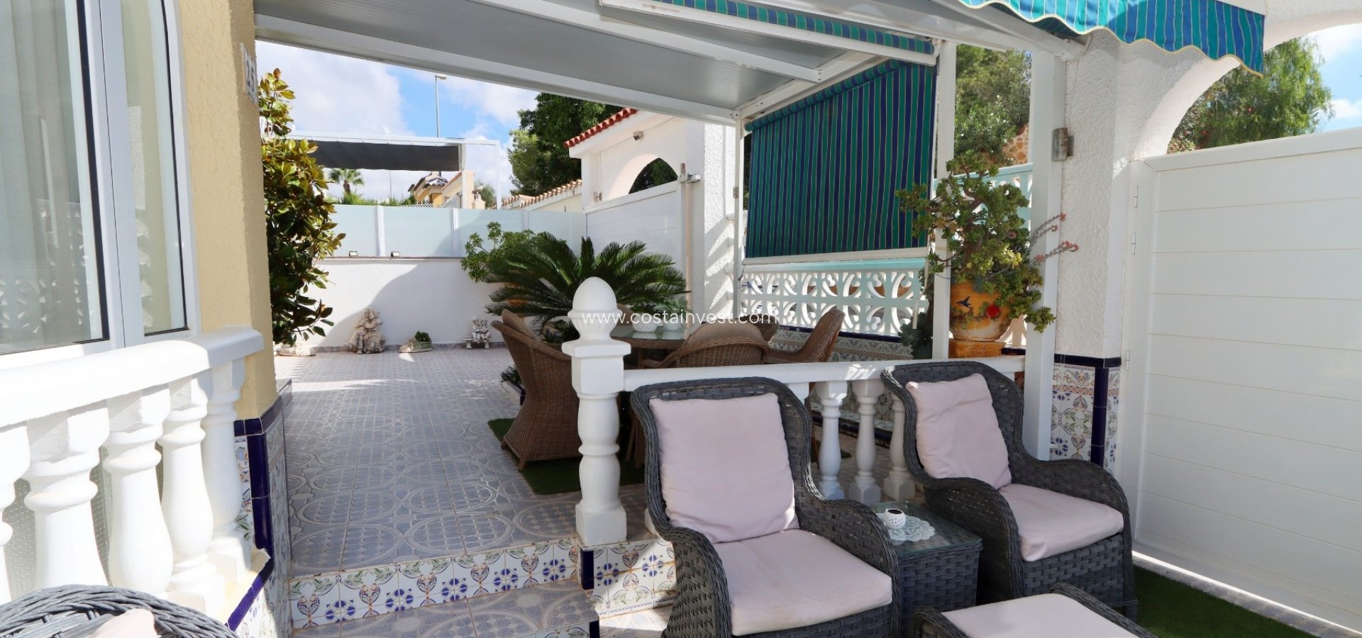 Resale - Villa - Orihuela Costa - Villamartín