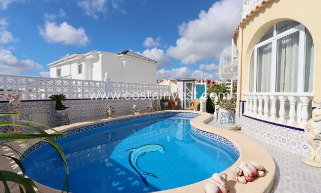 Resale - Villa - Orihuela Costa - Villamartín