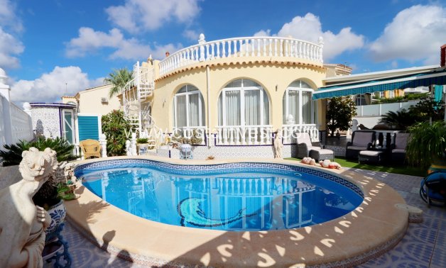 Resale - Villa - Orihuela Costa - Villamartín