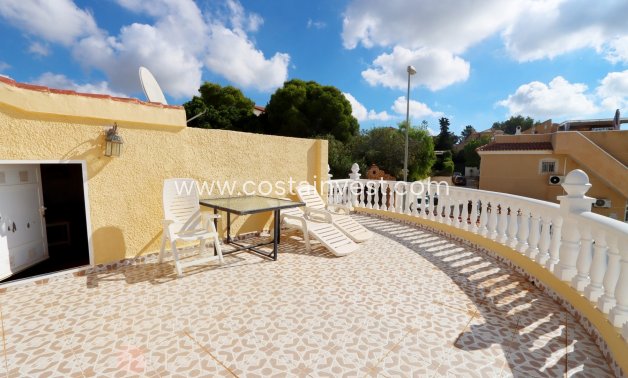 Resale - Villa - Orihuela Costa - Villamartín
