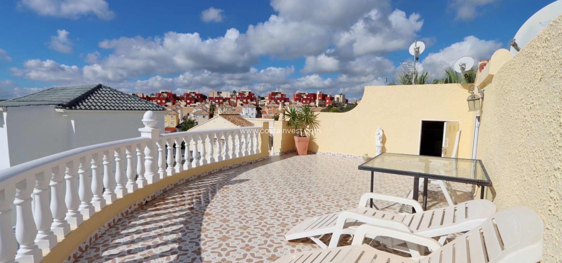 Resale - Villa - Orihuela Costa - Villamartín