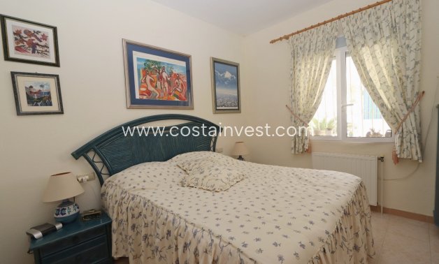 Resale - Villa - Orihuela Costa - Villamartín