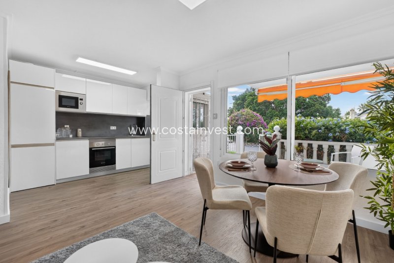 Ground floor apartment - Resale - Orihuela Costa - Villamartín
