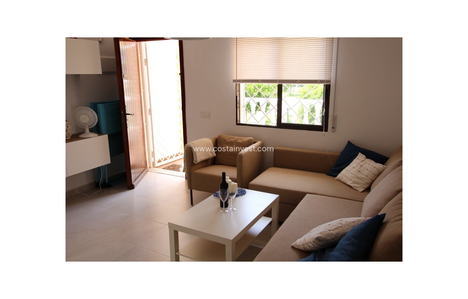 Inchiriere - Apartament tip bungalow  - La Mata