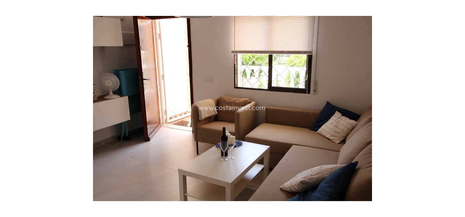 Inchiriere - Apartament tip bungalow  - La Mata