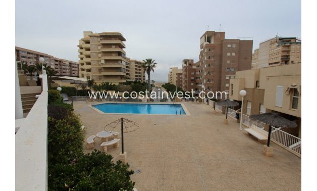 Revânzare - Apartament tip bungalow  - Alicante - Arenales del Sol