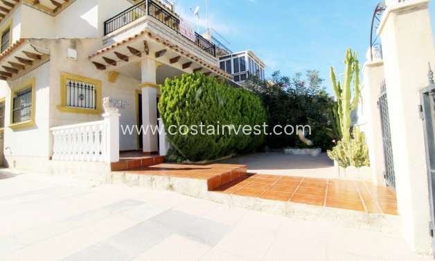 Resale - Semidetached Villa - Orihuela Costa - Playa Flamenca