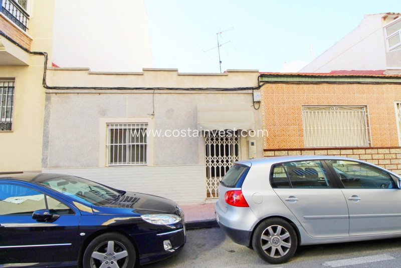 Apartament tip bungalow  - Revânzare - Torrevieja - Downtown