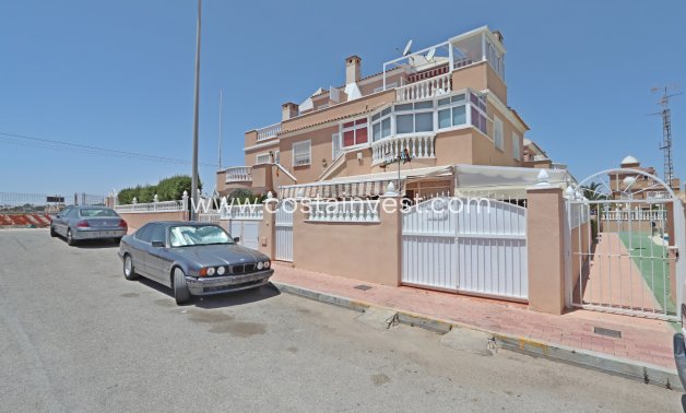 Revânzare - Apartament tip bungalow - Torrevieja