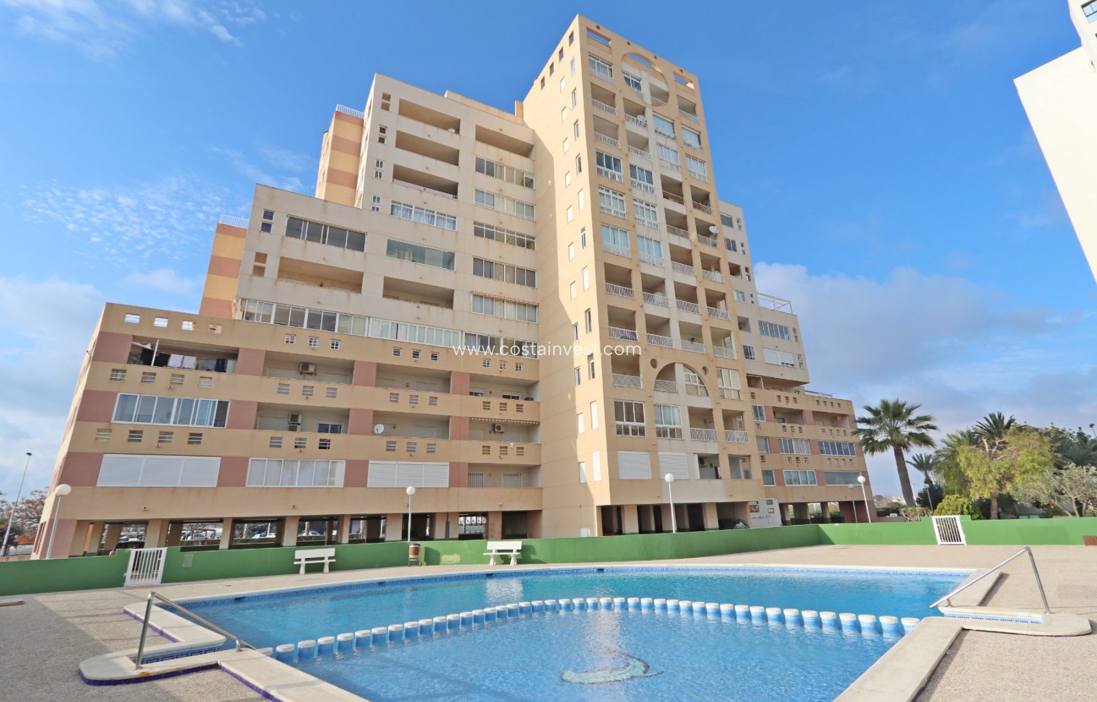 Resale - Apartment - Torrevieja - La Veleta