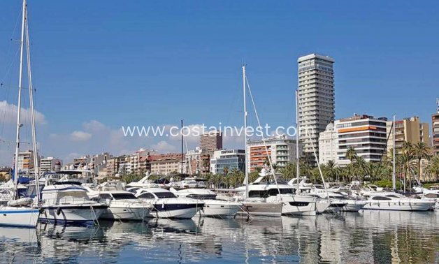 Wiederverkauf - Apartment - Alicante - Downtown