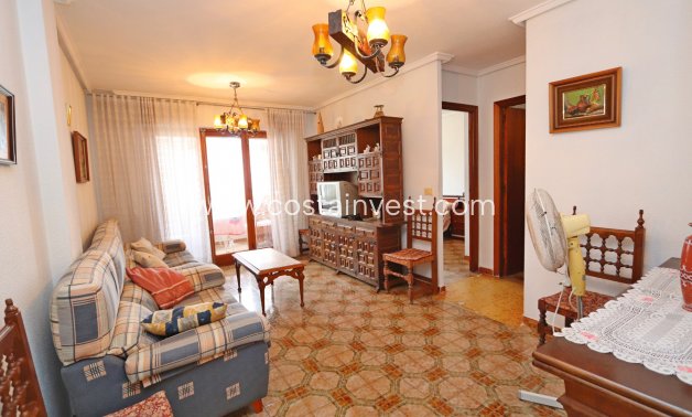 3 bedroom apartment by Los Naufragos beach in Torrevieja