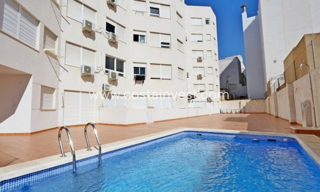 Apartment in the city center of Torrevieja with communal pool