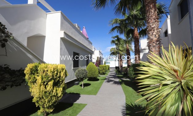 Další prodej - Městský dům - Orihuela Costa - Lomas de Cabo Roig 