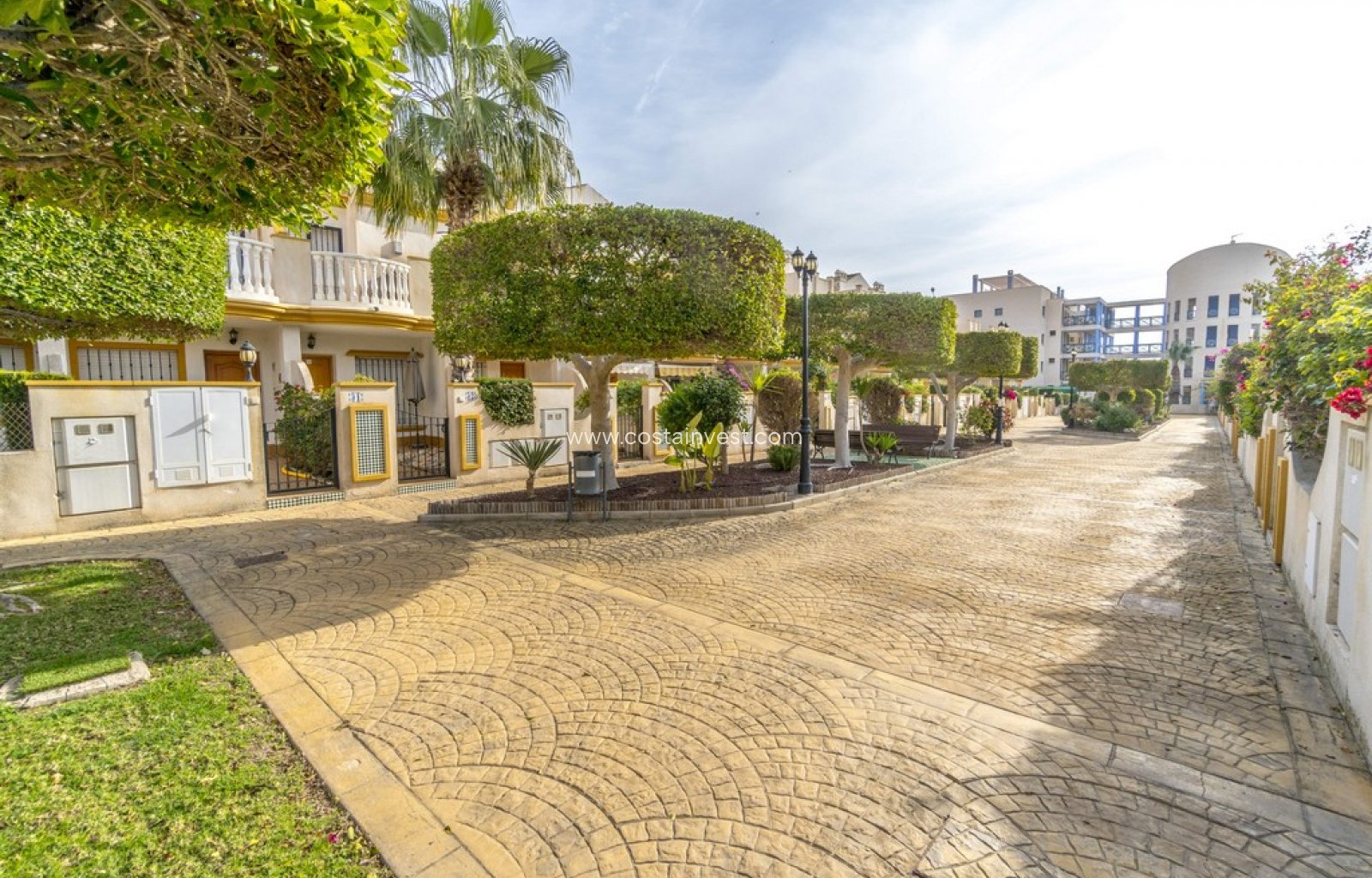 Resale - Semidetached Villa - Orihuela Costa - Cabo Roig