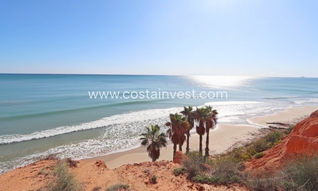 JÄLLEENMYYNTIKOHTEEMME - Rivitalo - Orihuela Costa - Playa Flamenca