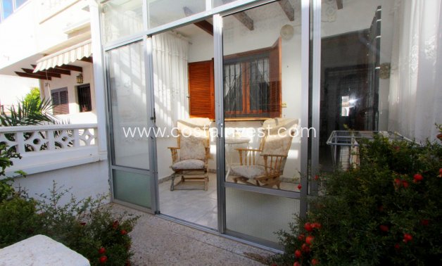Revânzare - Apartament tip bungalow - Torrevieja - Calas